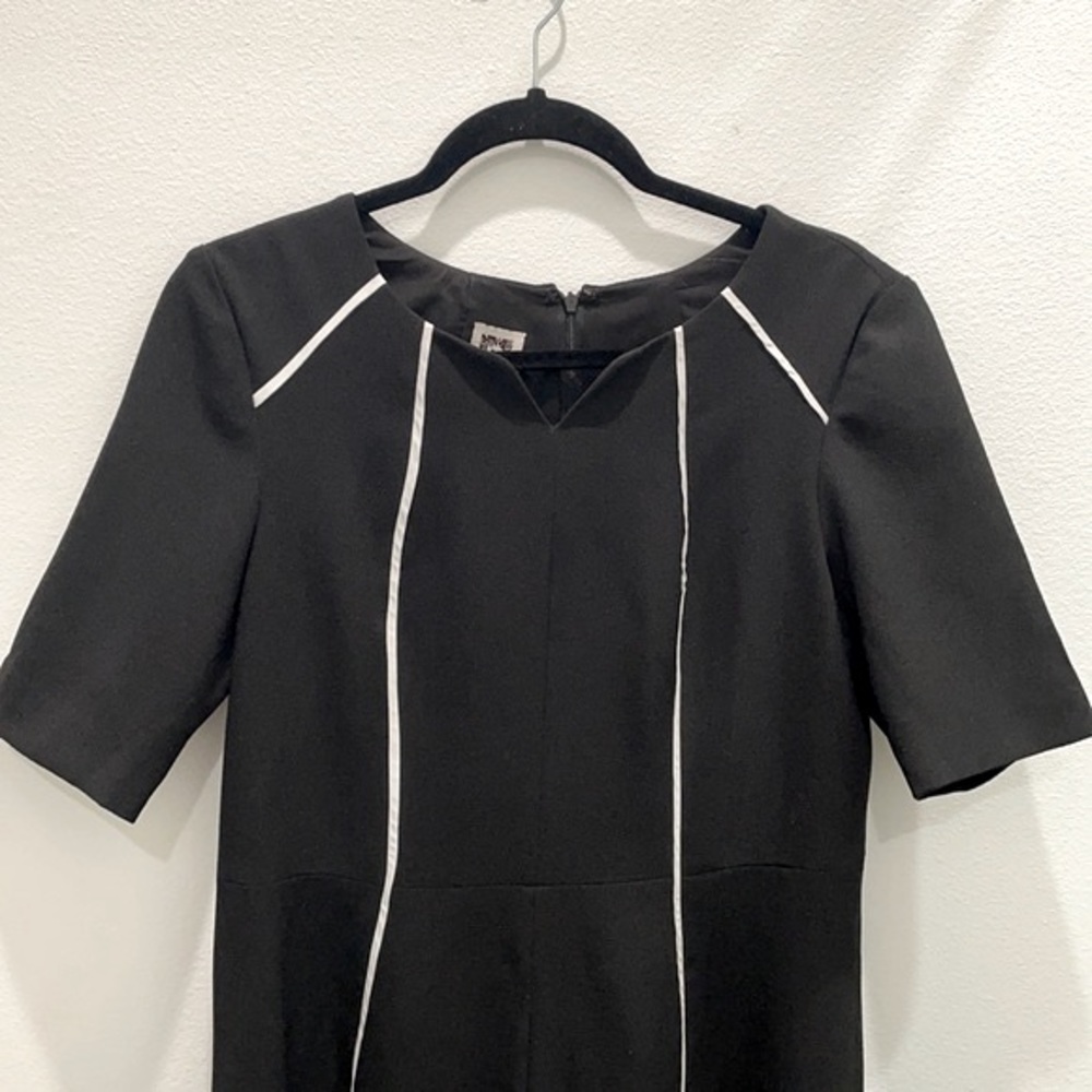 Anne Klein black dress white lining